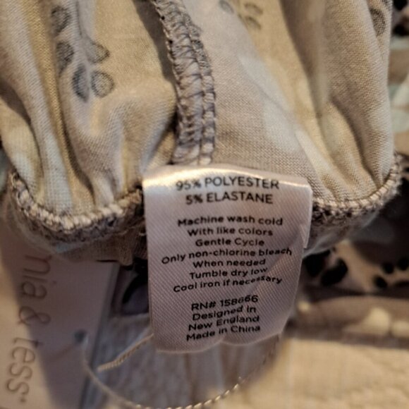 Mia & Tess women's size Small gray dog paw designed lounge pants, New - Picture 6 of 6